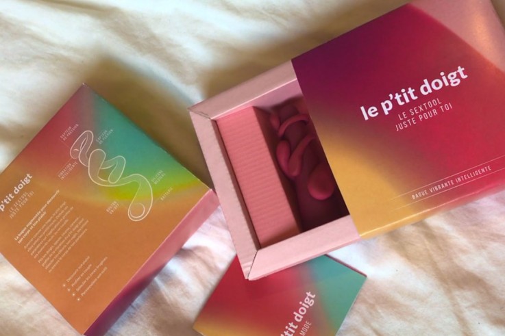 Léna a créé une bague vibrante adaptée au corps de la femme