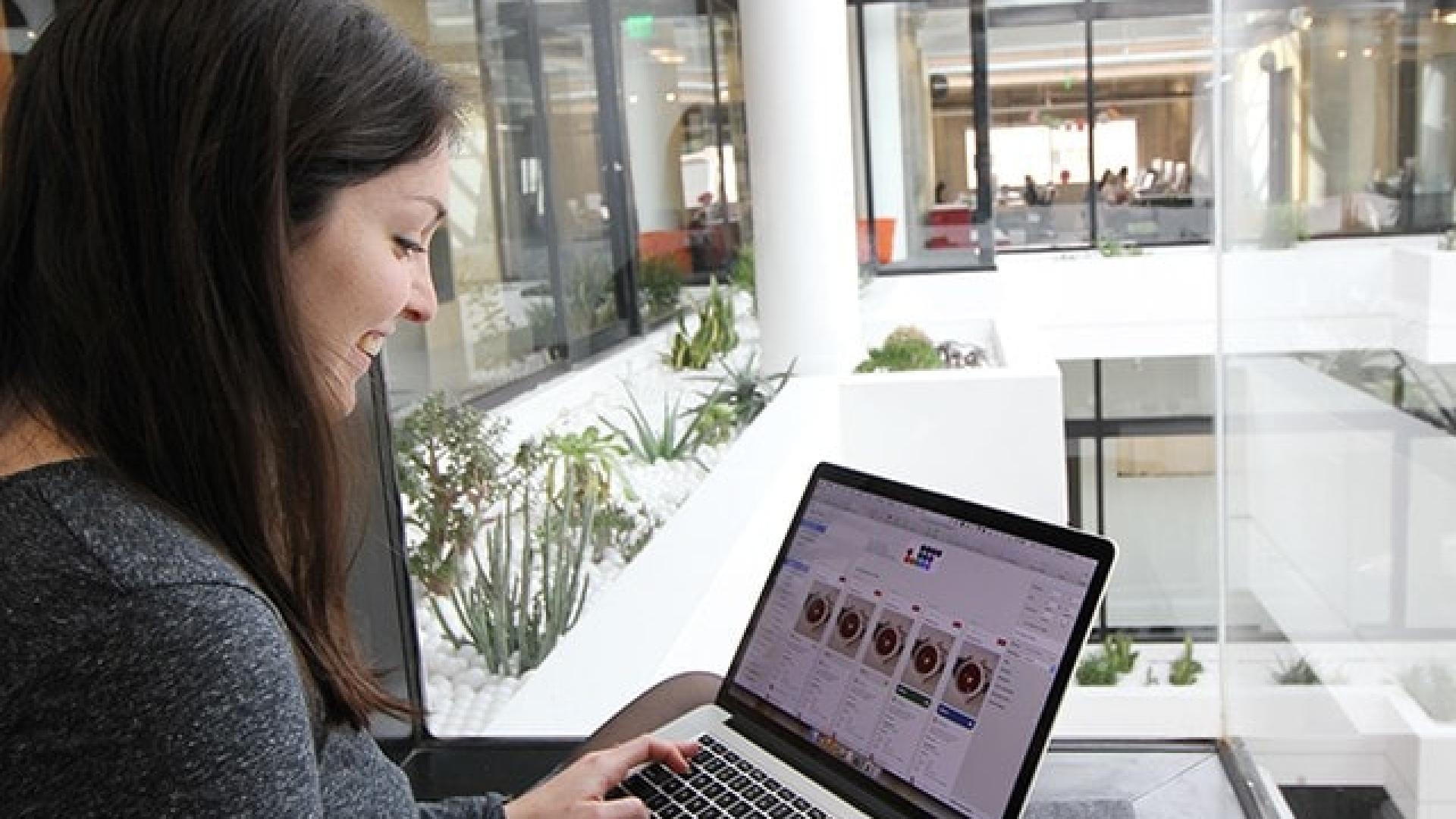 Coralie Sabin, designer shopper at Pinterest