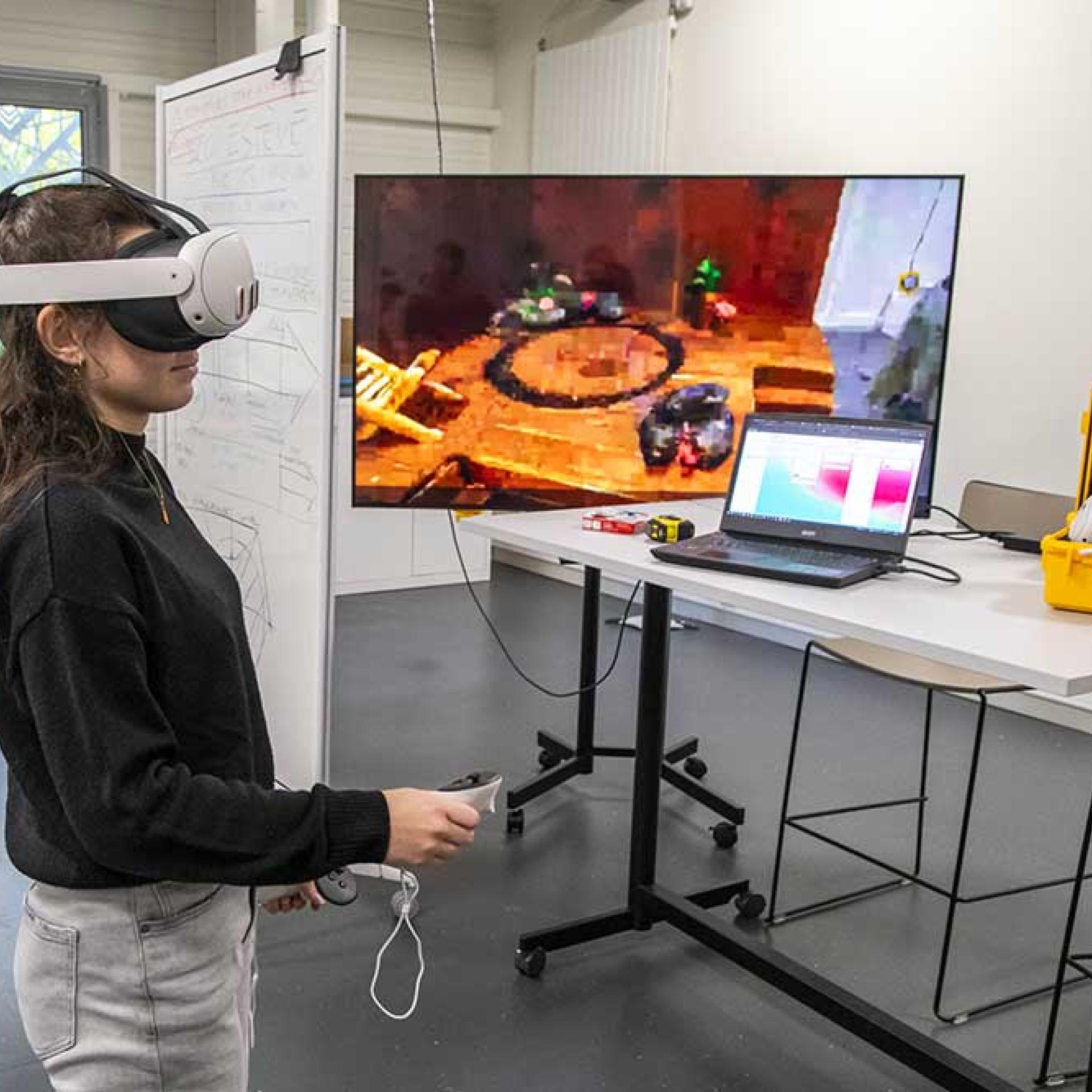 etudiante laval realite virtuelle casque vr
